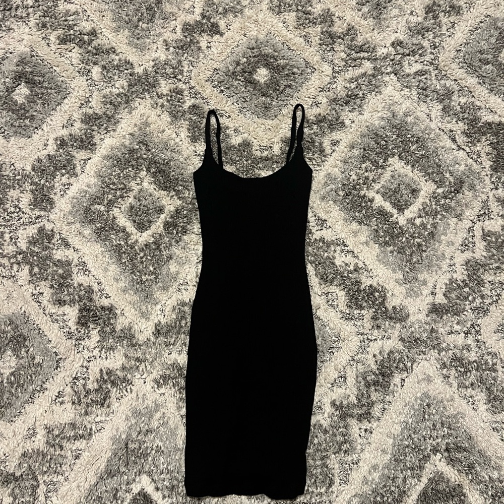 JLUXLABEL Black Midi Dress